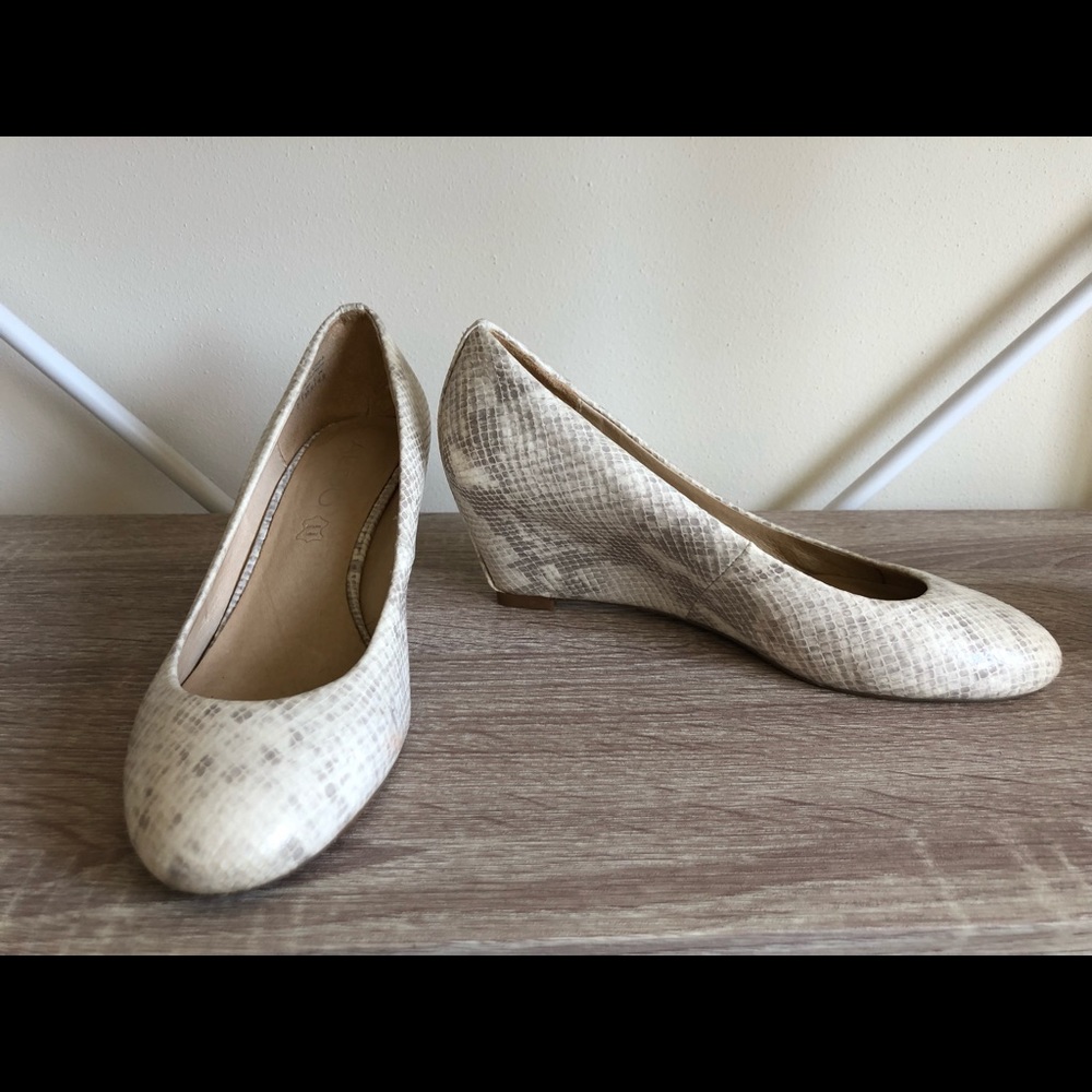 Aldo Wedge Heel Snake Skin Print